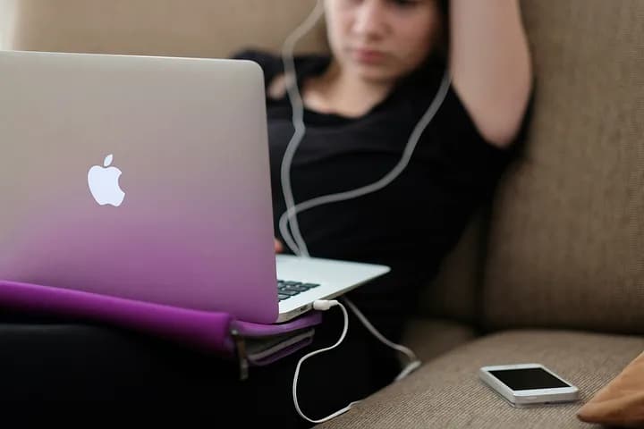 Learning to Code: College vs Self-Taught